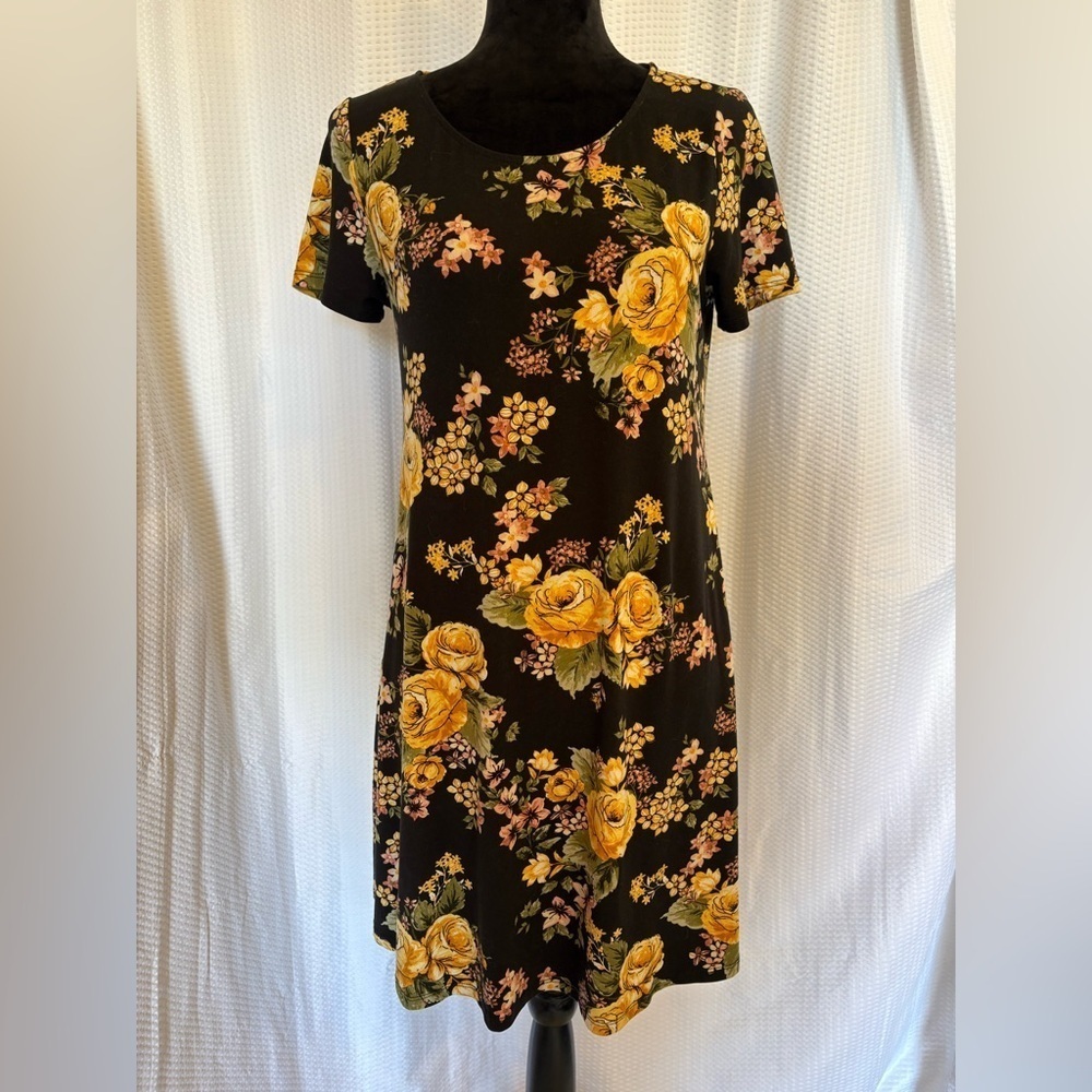 French Grey black floral rose print a-line short sleeve pullover dress small